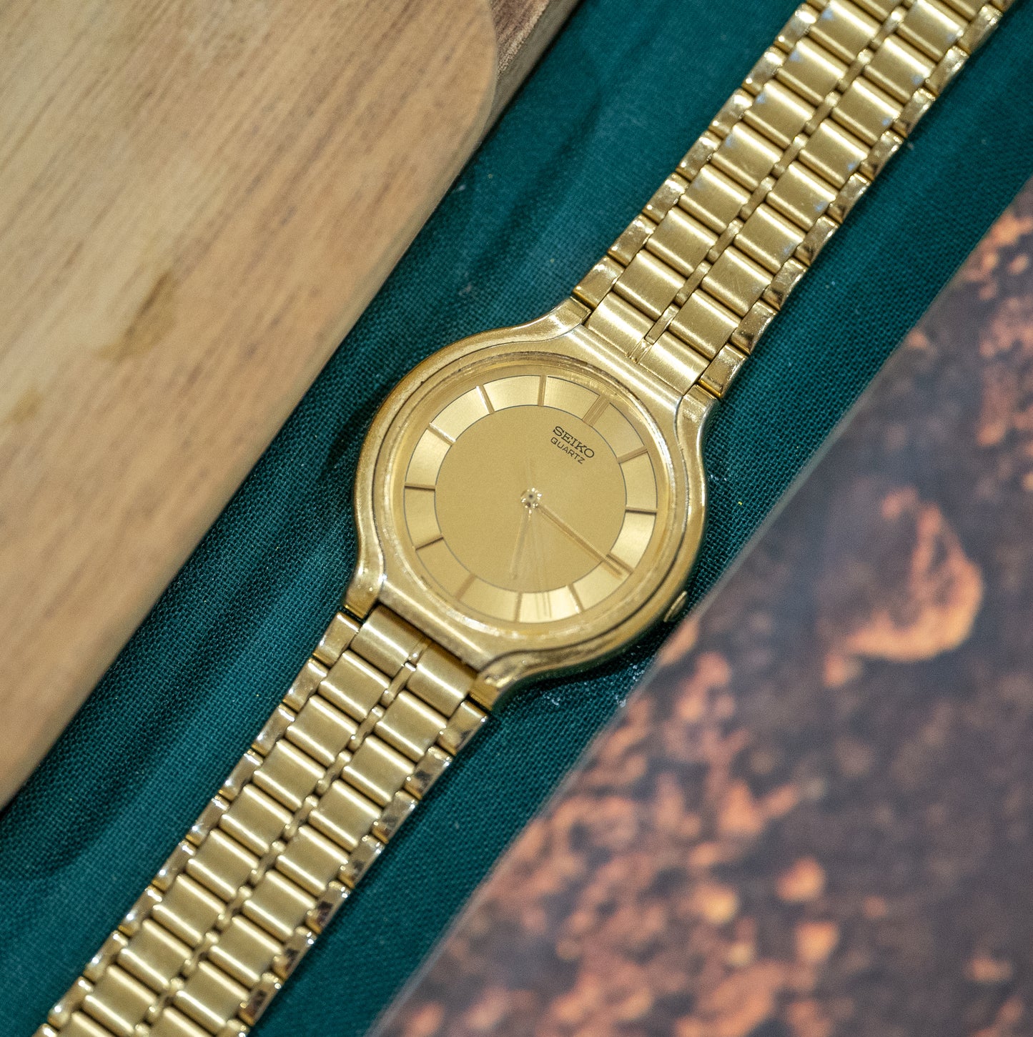 Round Gold-Tone Seiko