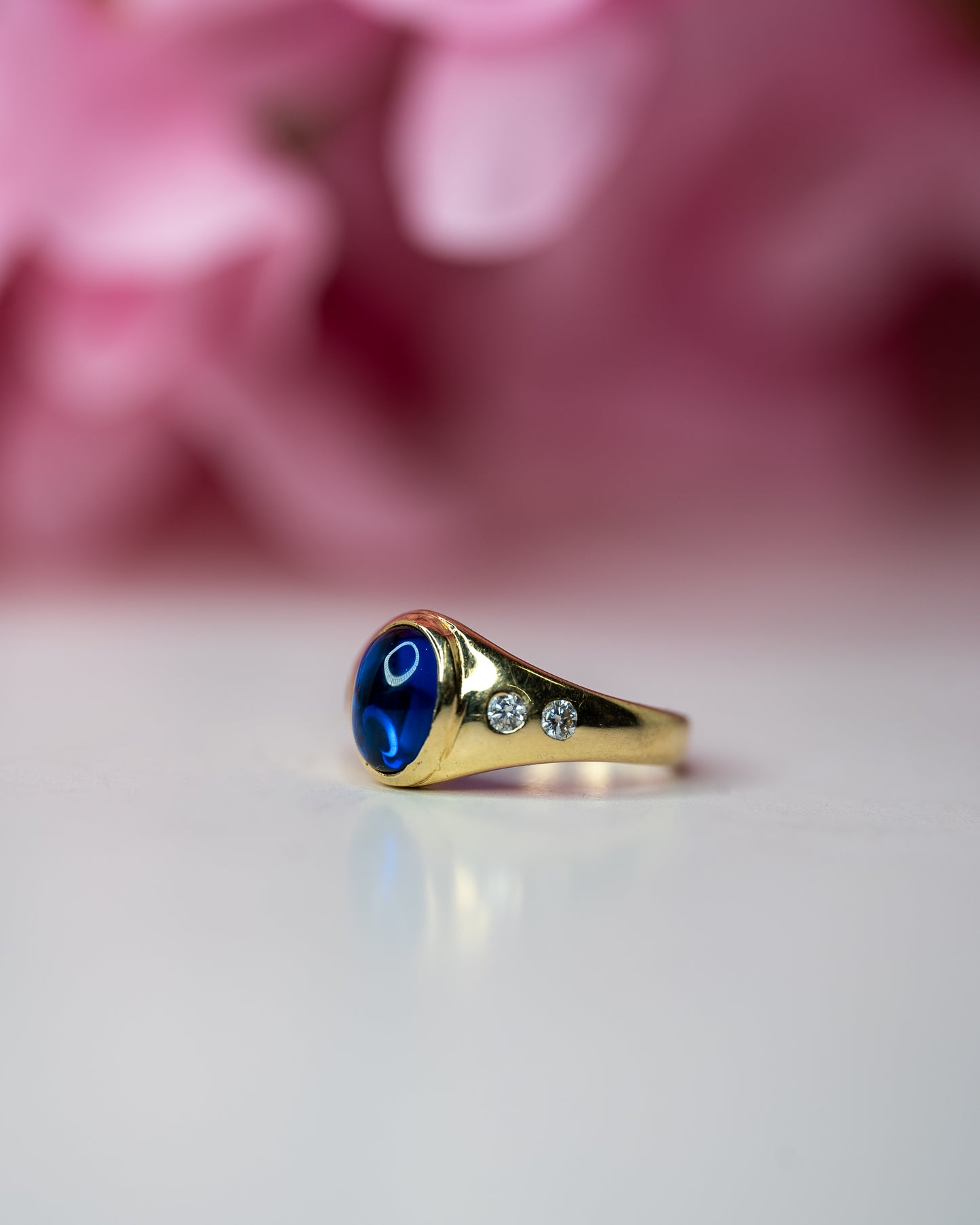 14kt Blue Cabochon Ring