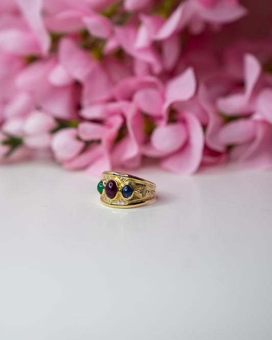 The 14kt Cabochon Stone Ring