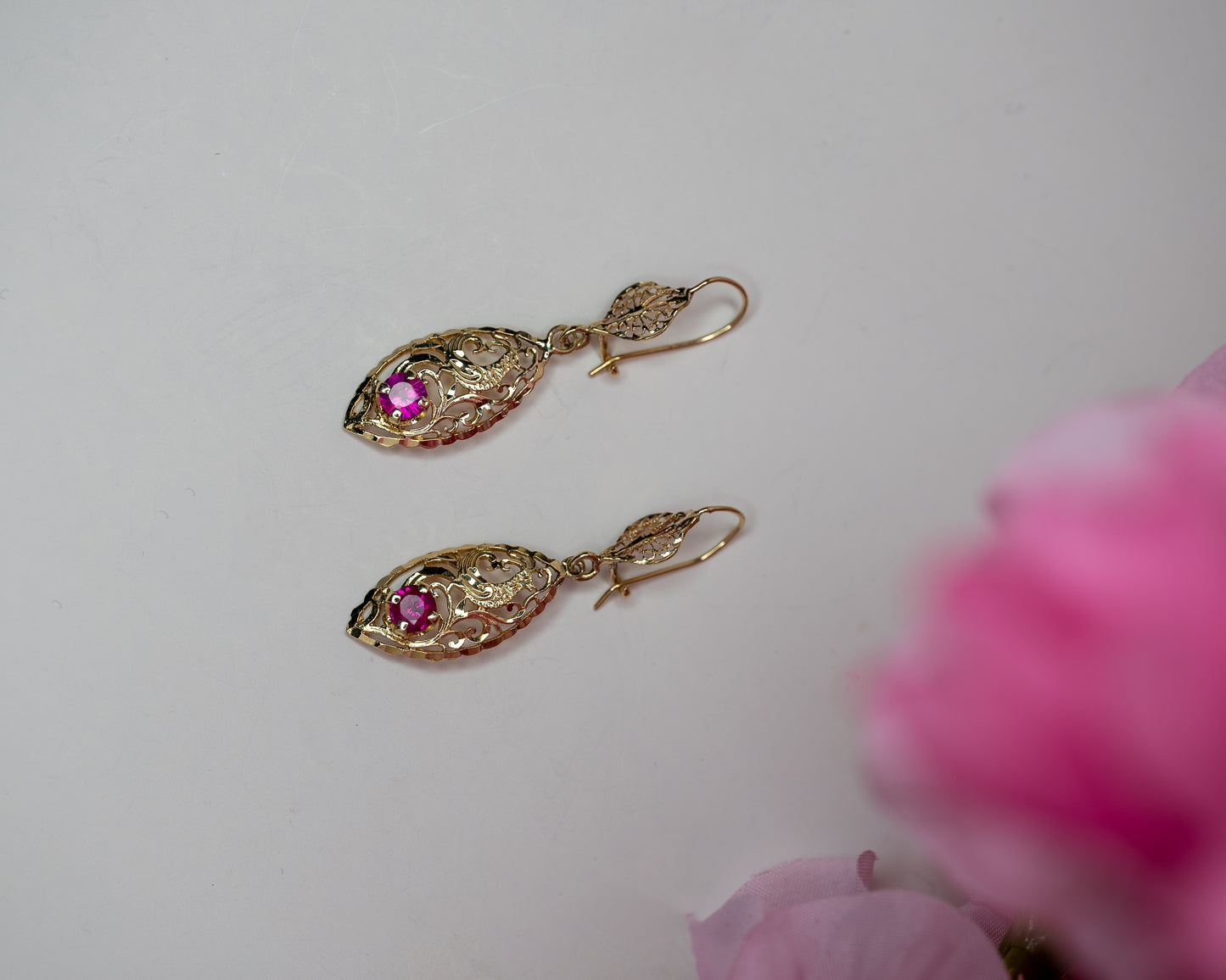 10kt "Filigrana Dangling Earrings"