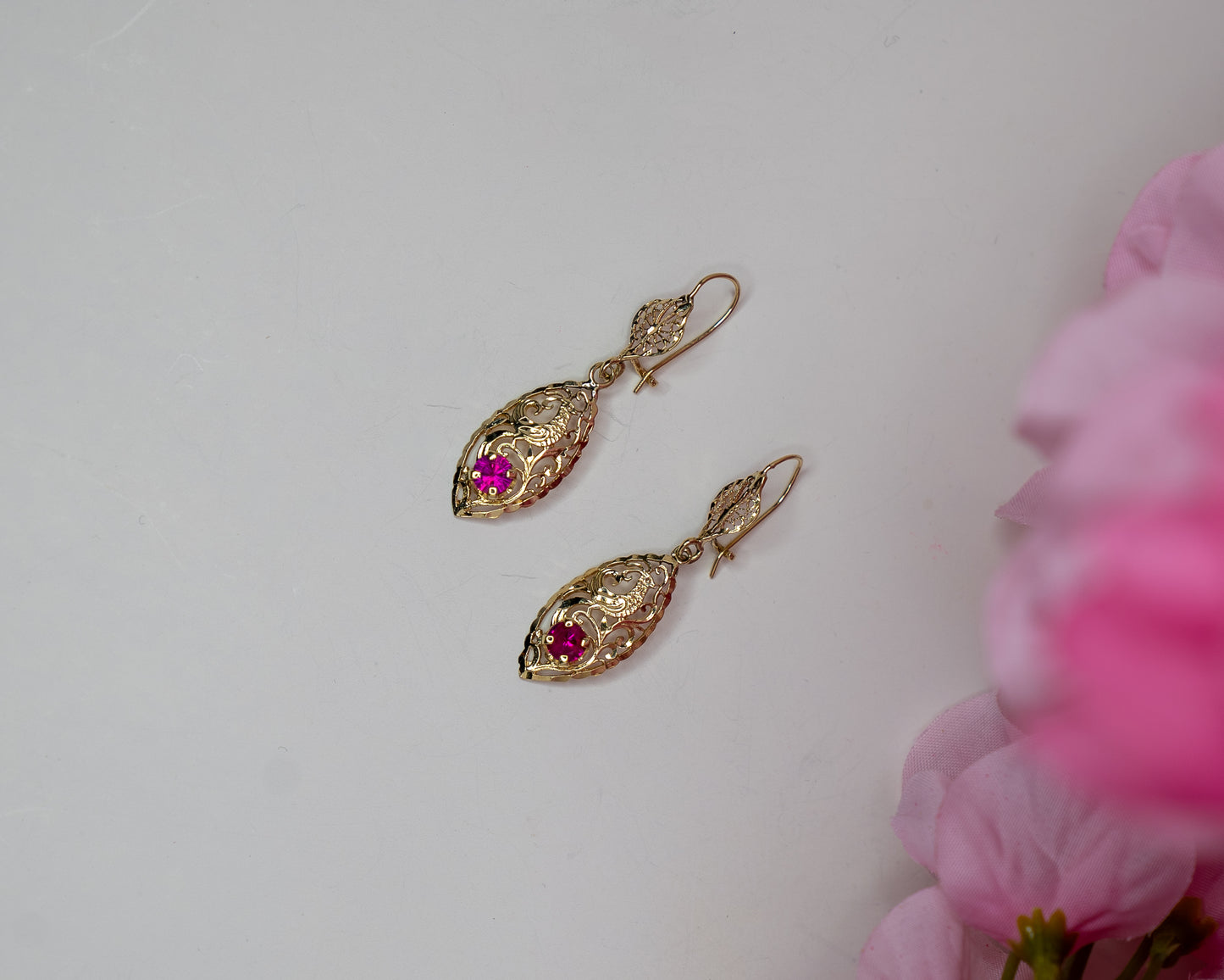 10kt "Filigrana Dangling Earrings"