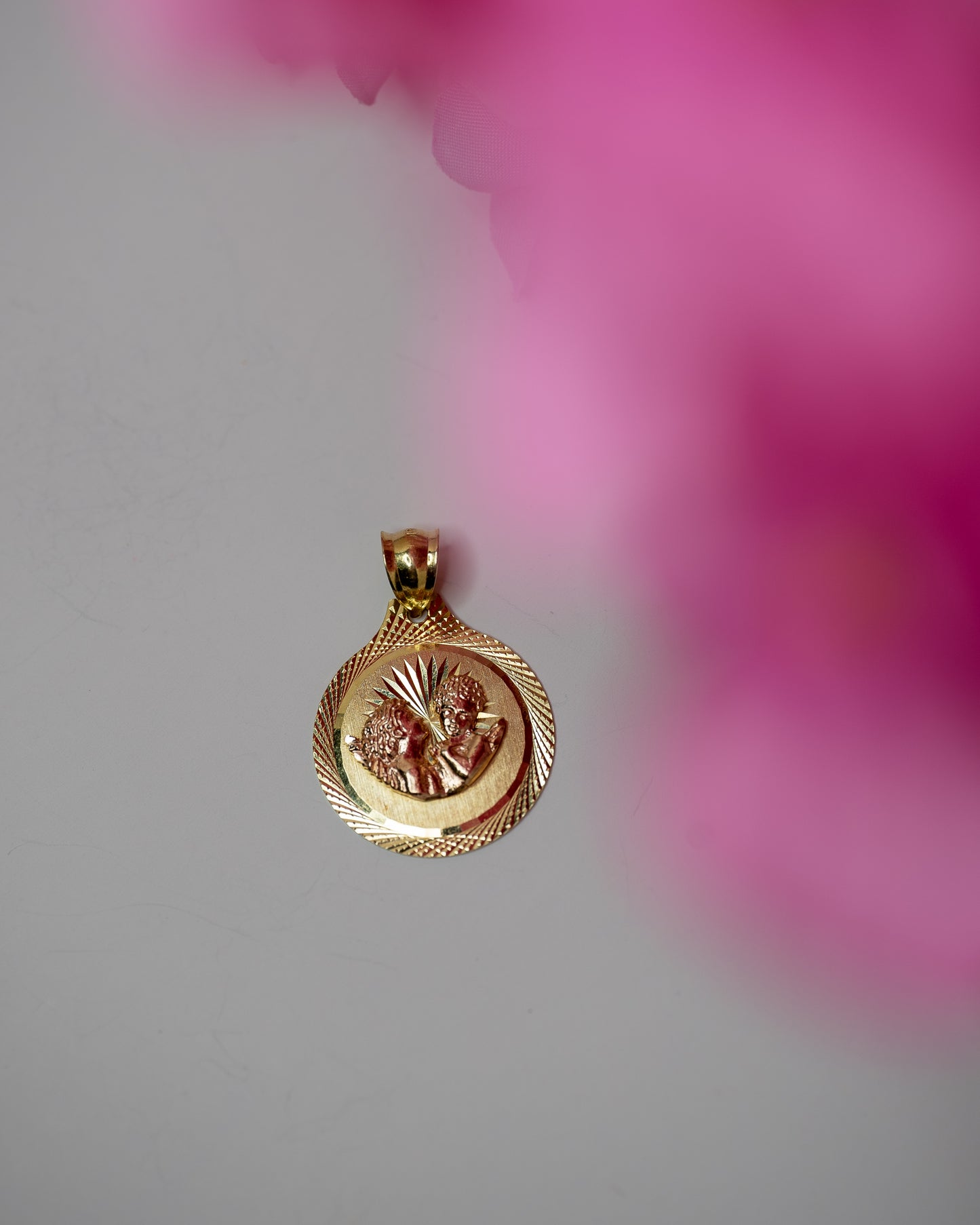 14kt "First Kiss" Pendant