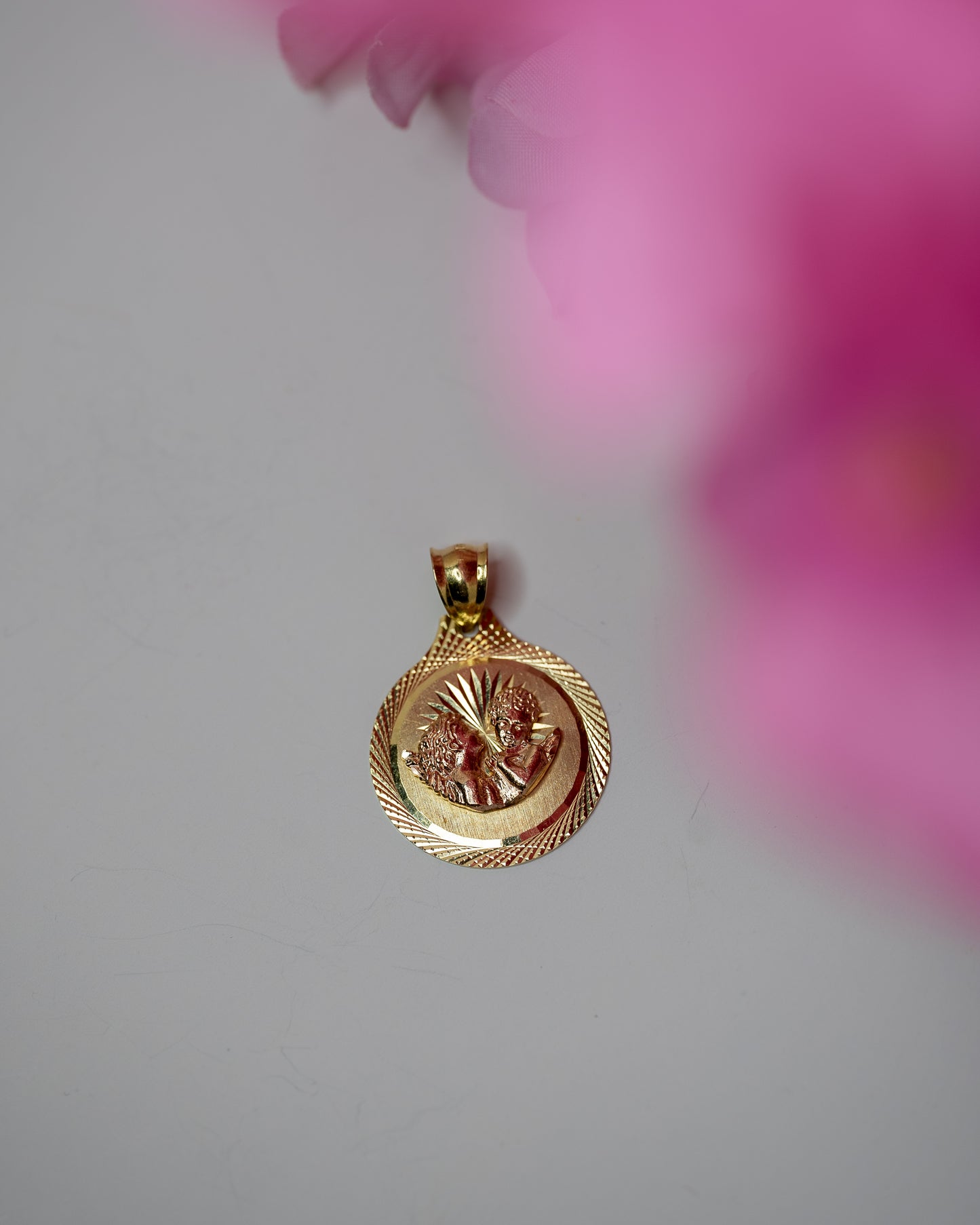 14kt "First Kiss" Pendant