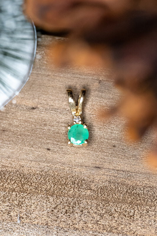 14kt Emerald Pendant